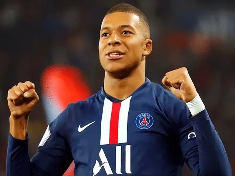 记者：老佛爷手段高超，用一致对外的号召助姆巴佩化解危机